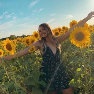 Meet your Posher, Rachelle